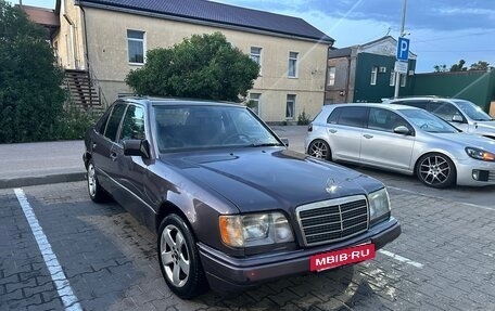 Mercedes-Benz E-Класс, 1993 год, 175 000 рублей, 2 фотография
