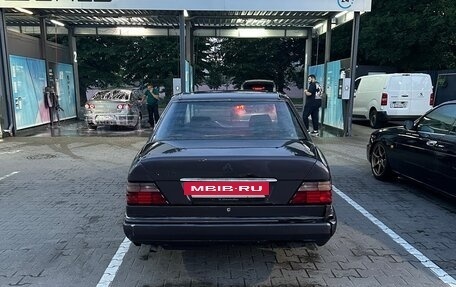 Mercedes-Benz E-Класс, 1993 год, 175 000 рублей, 4 фотография