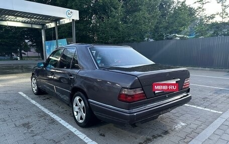 Mercedes-Benz E-Класс, 1993 год, 175 000 рублей, 5 фотография