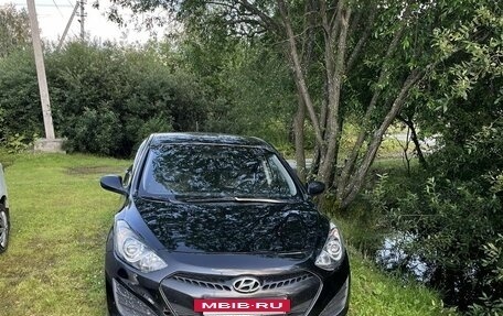 Hyundai i30 II рестайлинг, 2013 год, 1 000 000 рублей, 2 фотография