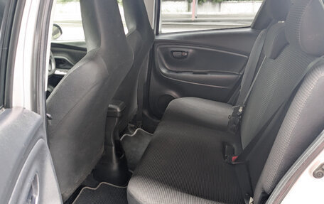 Toyota Vitz, 2014 год, 859 900 рублей, 11 фотография