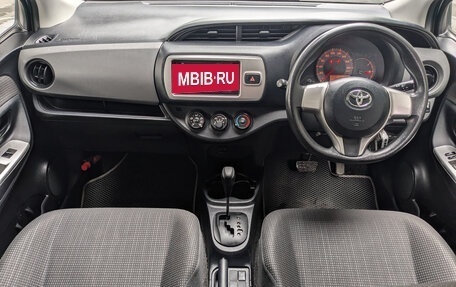 Toyota Vitz, 2014 год, 859 900 рублей, 8 фотография