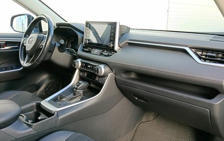 Toyota RAV4, 2020 год, 3 110 000 рублей, 9 фотография