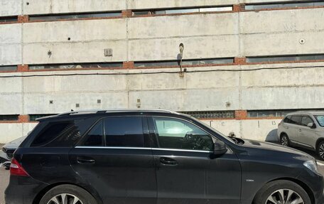 Mercedes-Benz M-Класс, 2012 год, 2 400 000 рублей, 2 фотография