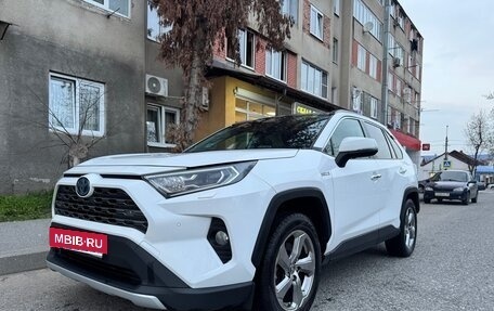 Toyota RAV4, 2021 год, 3 900 000 рублей, 11 фотография