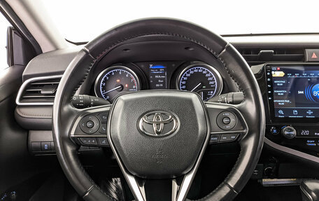 Toyota Camry, 2019 год, 2 750 000 рублей, 22 фотография
