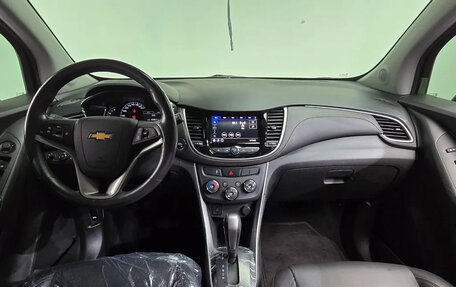 Chevrolet Trax, 2022 год, 1 190 000 рублей, 10 фотография