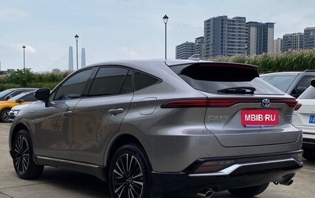 Toyota Venza, 2022 год, 5 300 000 рублей, 3 фотография