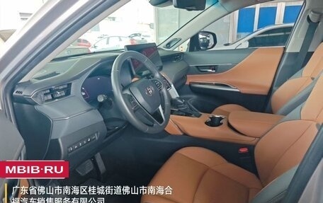 Toyota Venza, 2022 год, 5 300 000 рублей, 15 фотография