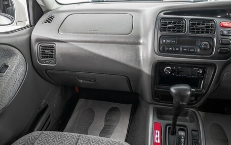 Suzuki Escudo III, 2001 год, 669 000 рублей, 21 фотография