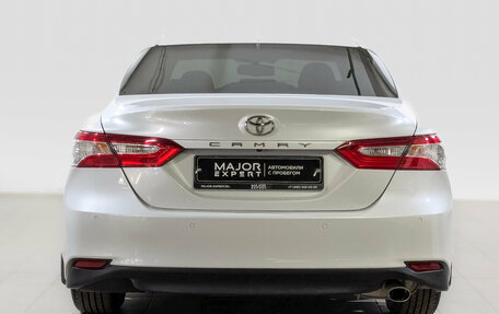 Toyota Camry, 2021 год, 3 350 000 рублей, 6 фотография