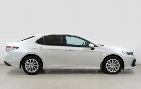 Toyota Camry, 2021 год, 3 350 000 рублей, 4 фотография