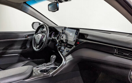 Toyota Camry, 2021 год, 3 350 000 рублей, 13 фотография