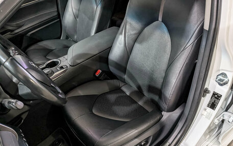 Toyota Camry, 2021 год, 3 350 000 рублей, 20 фотография