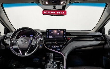Toyota Camry, 2021 год, 3 350 000 рублей, 14 фотография