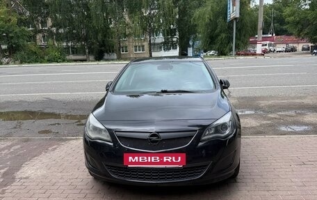 Opel Astra J, 2010 год, 550 000 рублей, 2 фотография