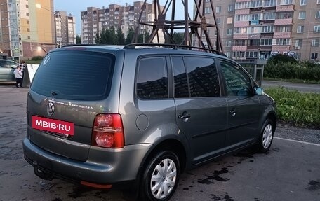 Volkswagen Touran III, 2007 год, 460 000 рублей, 2 фотография