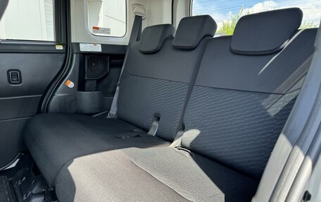 Toyota Roomy I, 2019 год, 1 220 000 рублей, 7 фотография