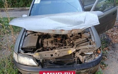 Opel Vectra B рестайлинг, 1997 год, 50 000 рублей, 4 фотография