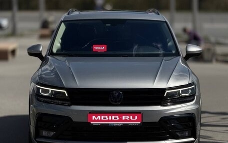 Volkswagen Tiguan II, 2018 год, 3 299 999 рублей, 4 фотография