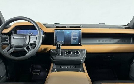 Land Rover Defender II, 2021 год, 5 599 000 рублей, 15 фотография