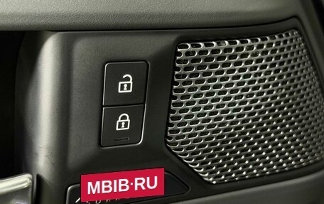 Land Rover Defender II, 2021 год, 5 599 000 рублей, 28 фотография