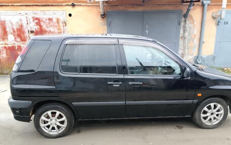 Toyota Raum I, 2000 год, 360 000 рублей, 3 фотография