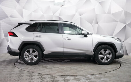 Toyota RAV4, 2021 год, 3 947 000 рублей, 6 фотография