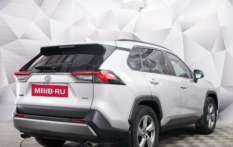 Toyota RAV4, 2021 год, 3 947 000 рублей, 5 фотография