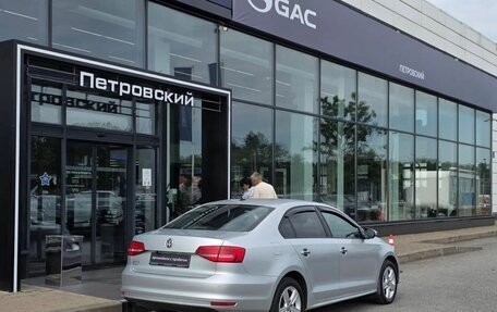 Volkswagen Jetta VI, 2015 год, 910 000 рублей, 6 фотография