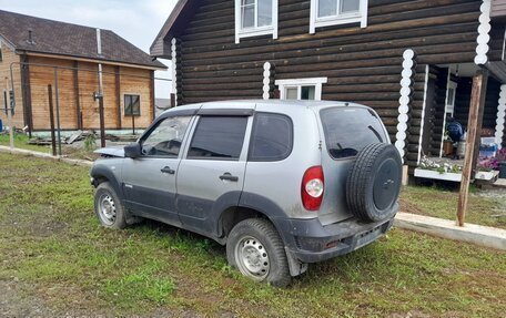 Chevrolet Niva I рестайлинг, 2013 год, 158 764 рублей, 3 фотография