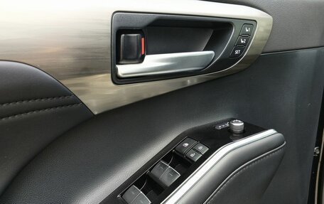 Toyota Highlander, 2025 год, 4 999 000 рублей, 24 фотография