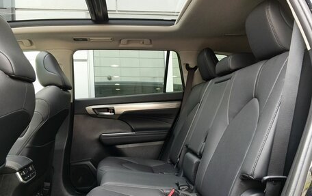 Toyota Highlander, 2025 год, 4 999 000 рублей, 29 фотография