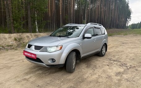 Mitsubishi Outlander III рестайлинг 3, 2008 год, 1 080 000 рублей, 10 фотография