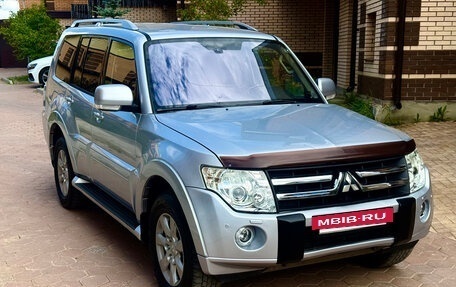 Mitsubishi Pajero IV, 2010 год, 1 650 000 рублей, 3 фотография