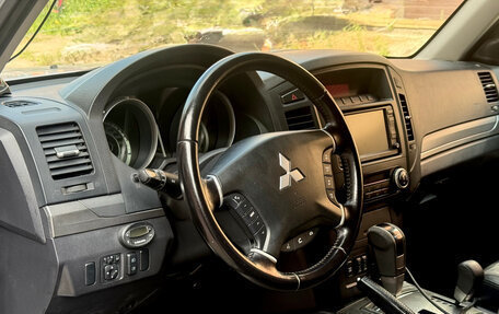 Mitsubishi Pajero IV, 2010 год, 1 650 000 рублей, 15 фотография