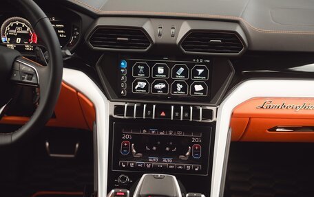 Lamborghini Urus I, 2018 год, 22 500 000 рублей, 22 фотография