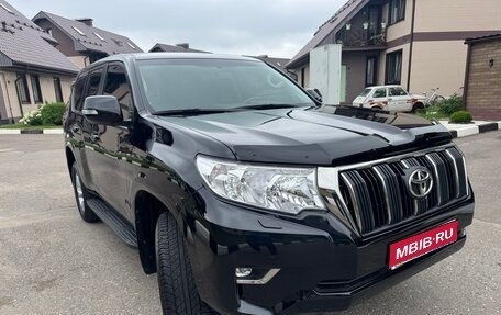 Toyota Land Cruiser Prado 150 рестайлинг 2, 2021 год, 5 175 000 рублей, 1 фотография