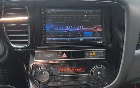 Mitsubishi Outlander III рестайлинг 3, 2018 год, 2 120 000 рублей, 8 фотография