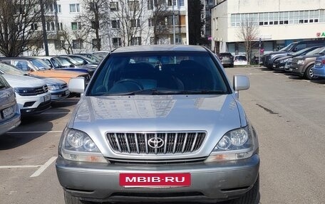 Toyota Harrier, 1998 год, 499 000 рублей, 3 фотография