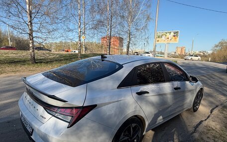 Hyundai Elantra, 2021 год, 2 000 000 рублей, 2 фотография