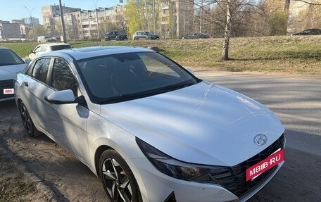 Hyundai Elantra, 2021 год, 2 000 000 рублей, 3 фотография