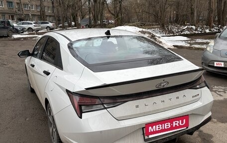 Hyundai Elantra, 2021 год, 2 000 000 рублей, 6 фотография