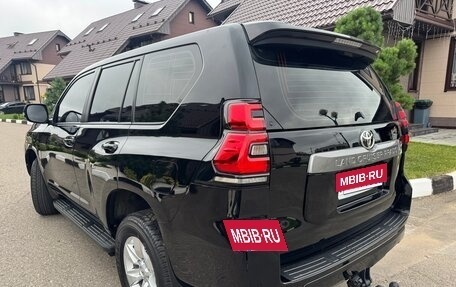 Toyota Land Cruiser Prado 150 рестайлинг 2, 2021 год, 5 175 000 рублей, 4 фотография