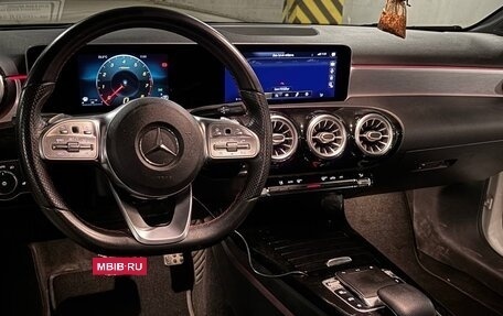 Mercedes-Benz A-Класс, 2018 год, 2 050 000 рублей, 6 фотография