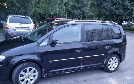 Volkswagen Touran III, 2007 год, 630 000 рублей, 3 фотография