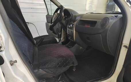 Renault Logan I, 2015 год, 312 000 рублей, 8 фотография