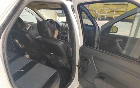 Renault Logan I, 2015 год, 312 000 рублей, 23 фотография