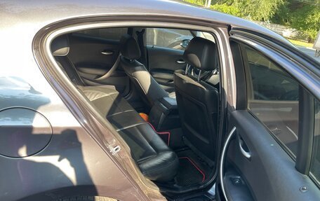 BMW 1 серия, 2006 год, 550 000 рублей, 11 фотография