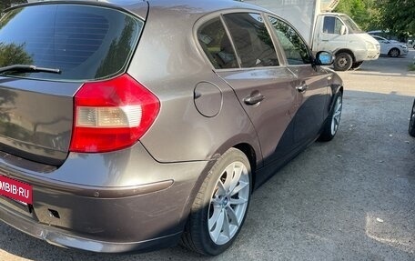 BMW 1 серия, 2006 год, 550 000 рублей, 4 фотография